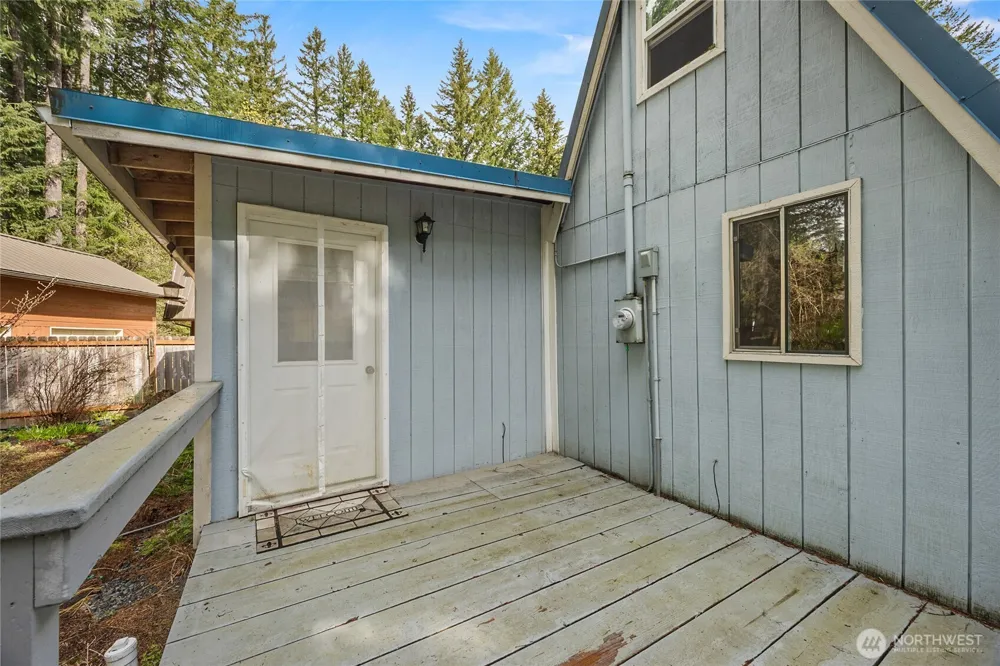 233 Mountain View Drive Packwood, WA 98361