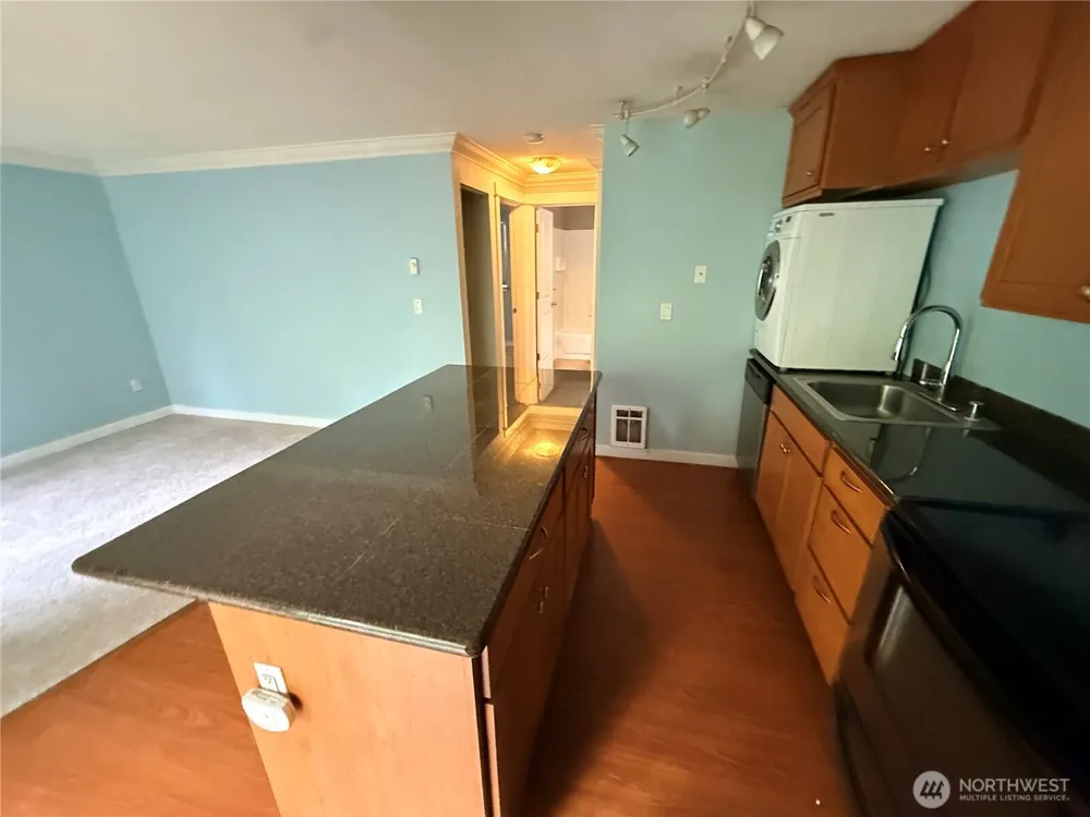 23453 16th Avenue S #A-102 Des Moines, WA 98198