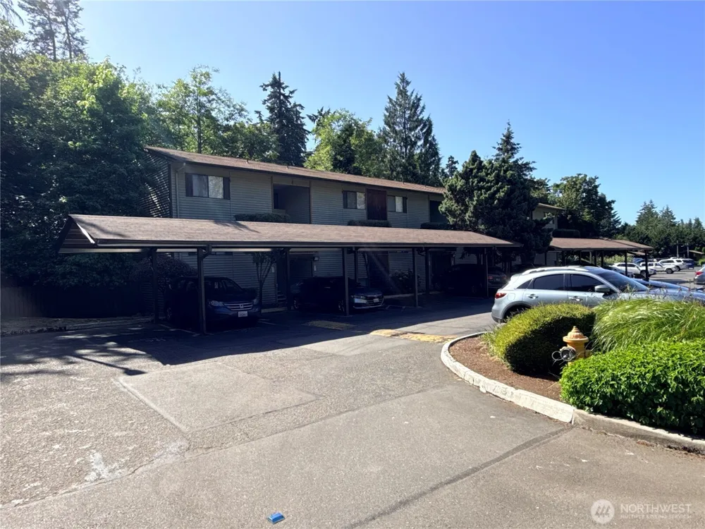23453 16th Avenue S #A-102 Des Moines, WA 98198