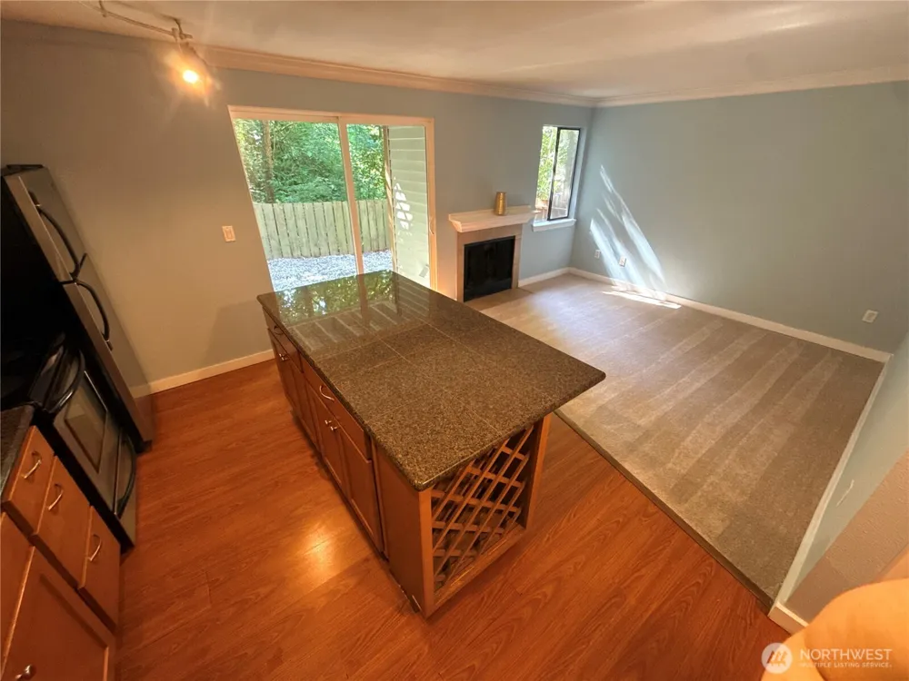 23453 16th Avenue S #A-102 Des Moines, WA 98198