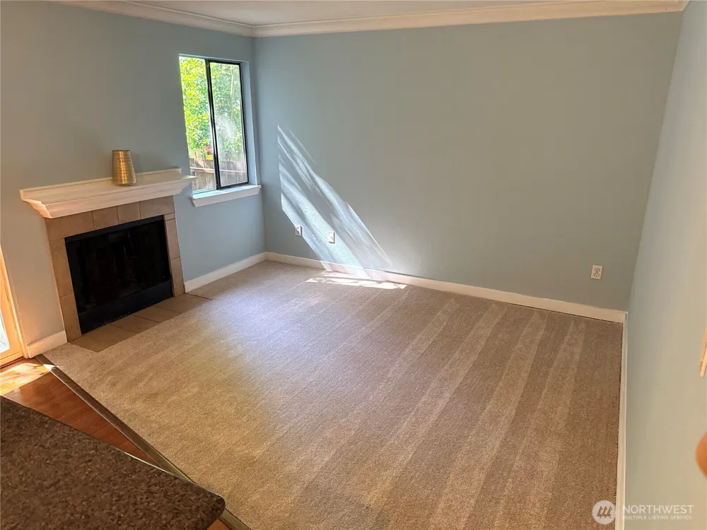 23453 16th Avenue S #A-102 Des Moines, WA 98198