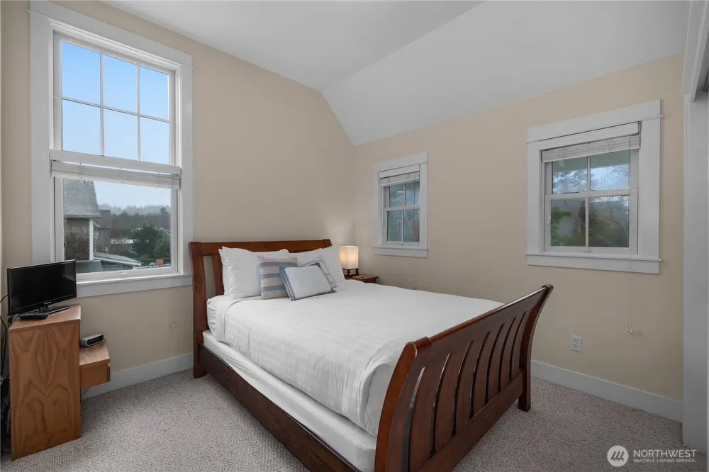 3 Float Lane Pacific Beach, WA 98571