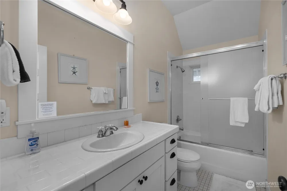 3 Float Lane Pacific Beach, WA 98571