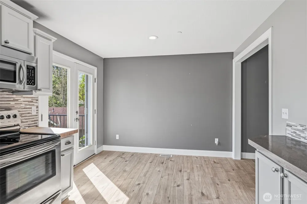 722 NW Meadow Ridge Lane Camas, WA 98607