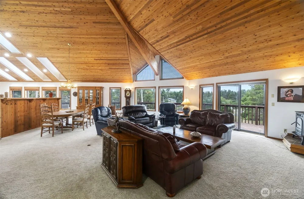 280 Surf Street Westport, WA 98595