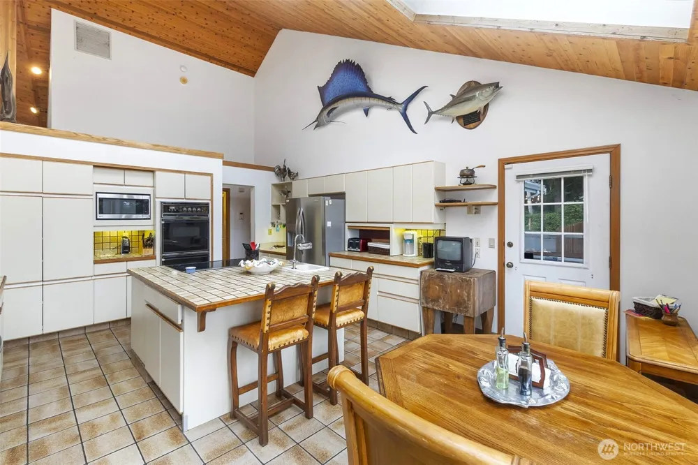 280 Surf Street Westport, WA 98595