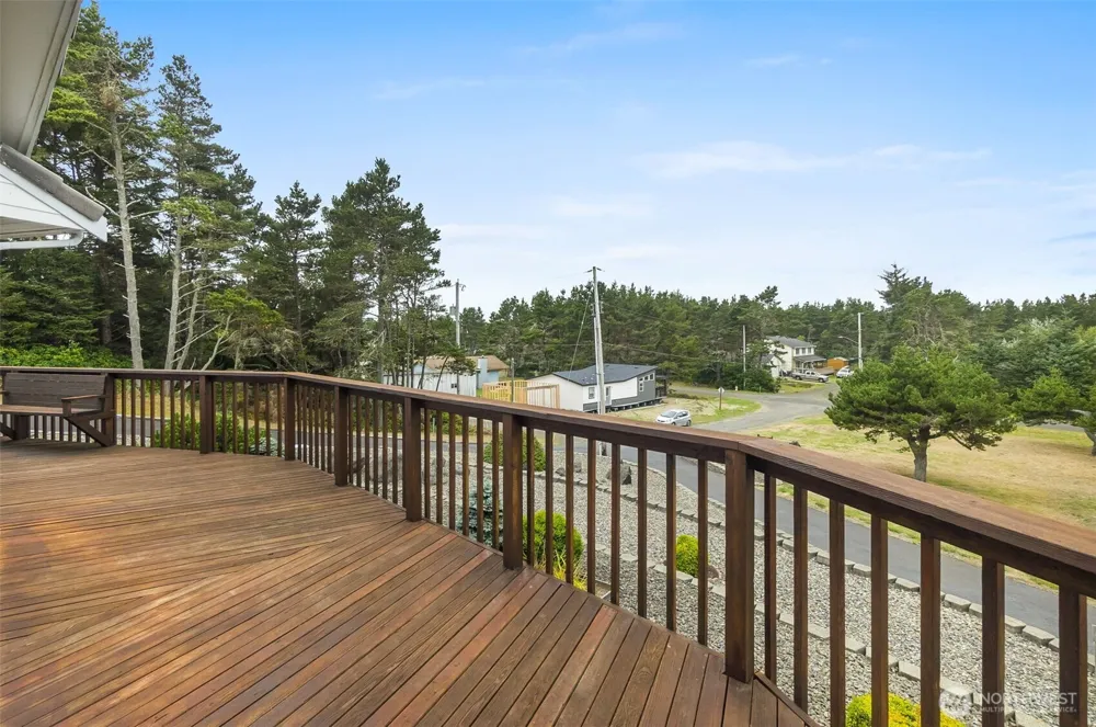 280 Surf Street Westport, WA 98595
