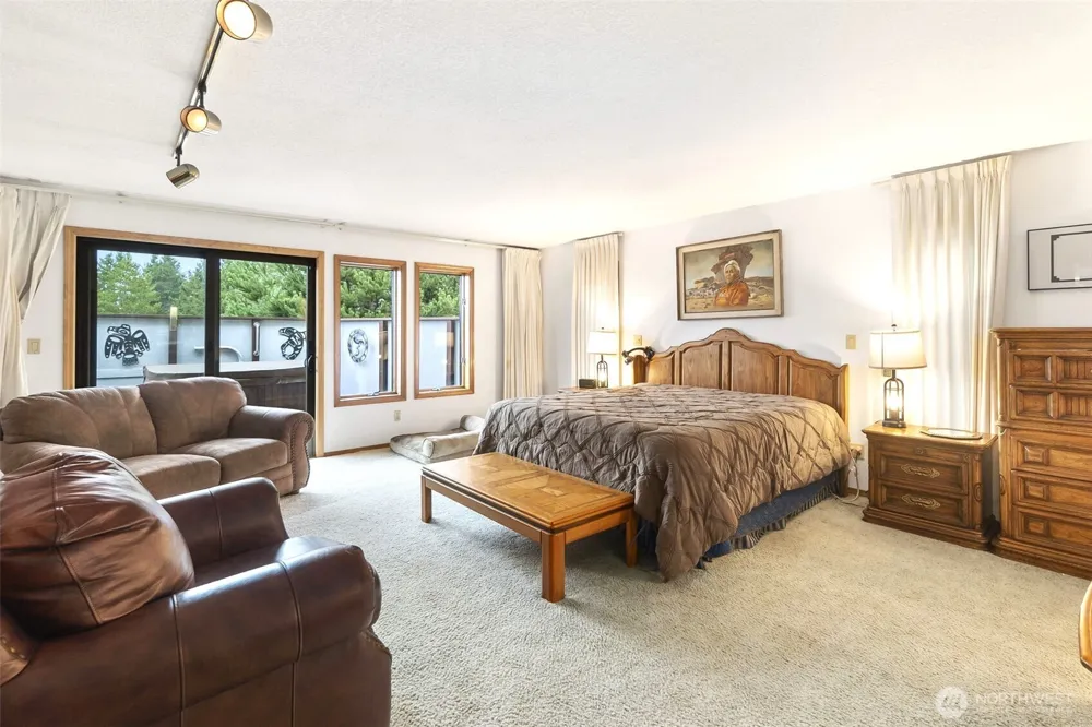 280 Surf Street Westport, WA 98595
