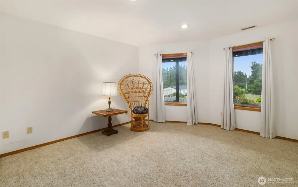 280 Surf Street Westport, WA 98595