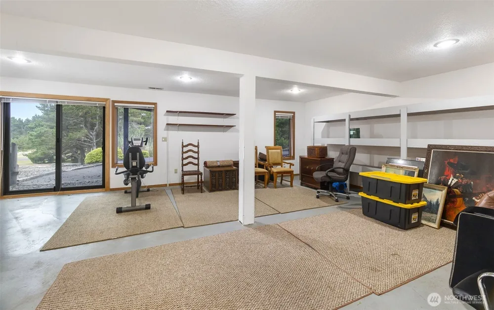 280 Surf Street Westport, WA 98595