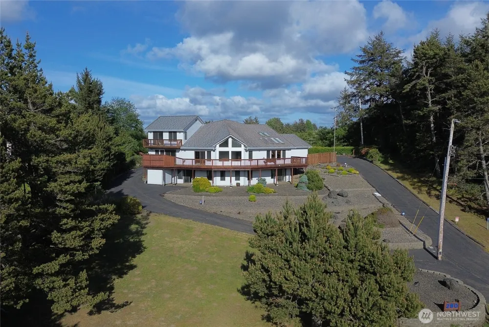 280 Surf Street Westport, WA 98595