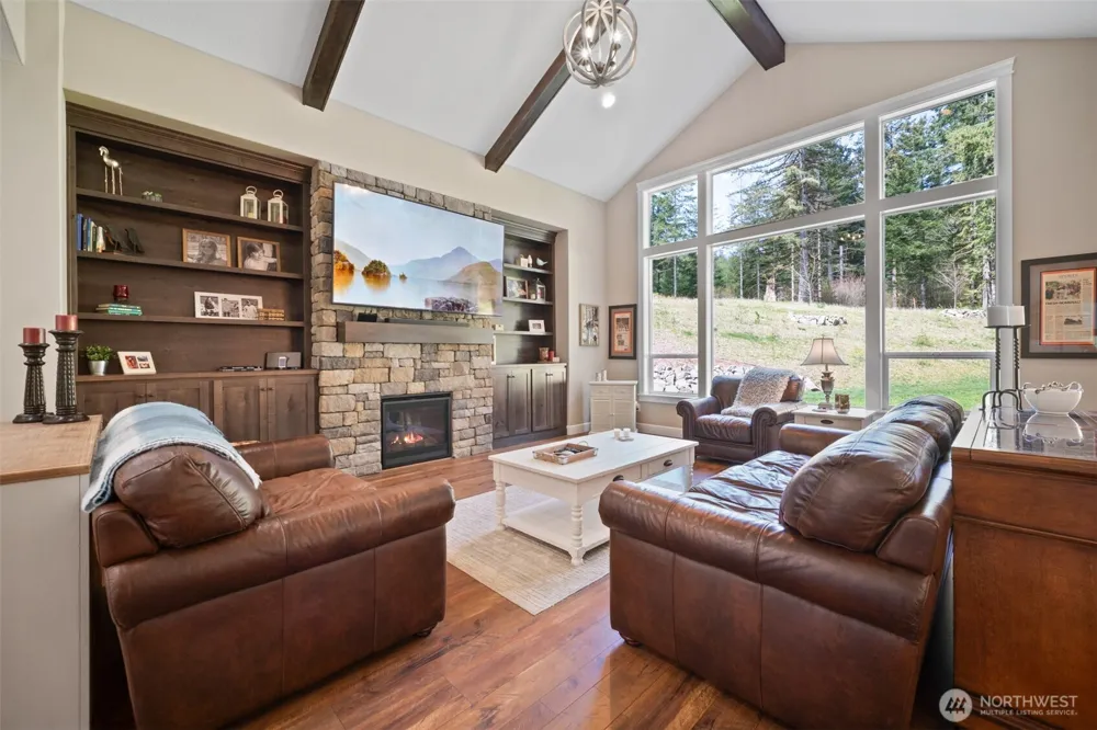 411 Five Peaks Drive Kalama, WA 98625