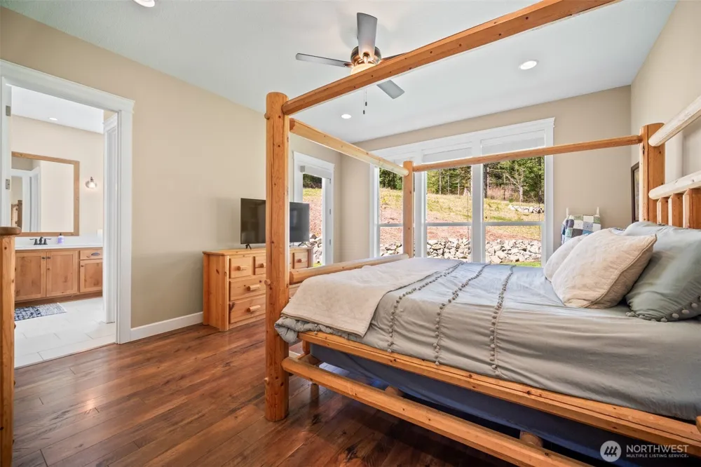 411 Five Peaks Drive Kalama, WA 98625