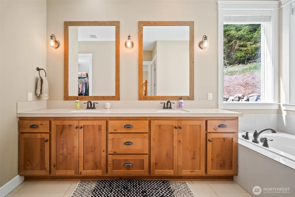 411 Five Peaks Drive Kalama, WA 98625