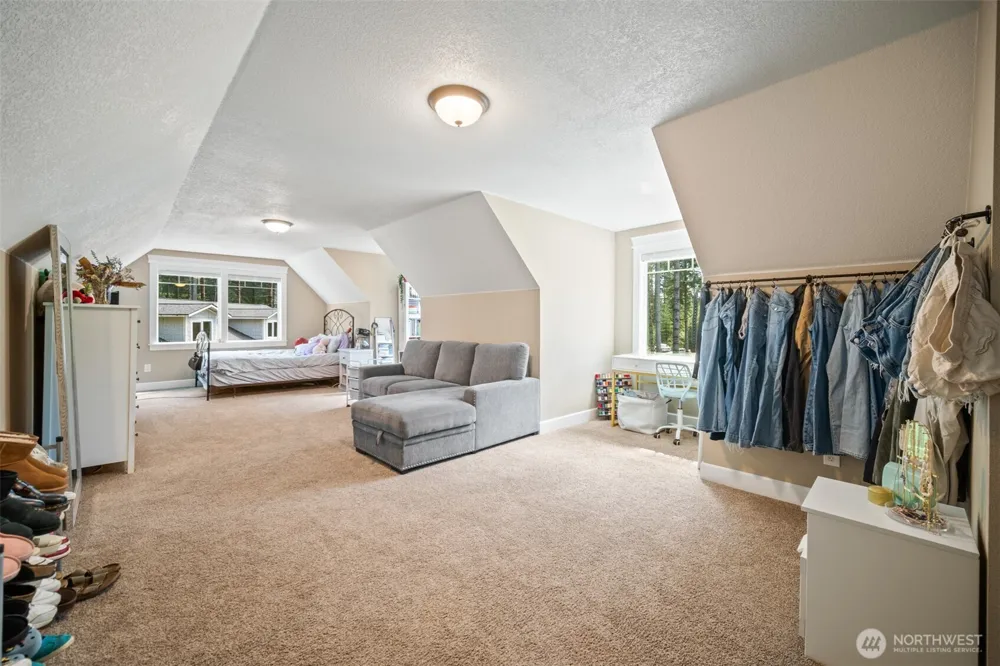 411 Five Peaks Drive Kalama, WA 98625