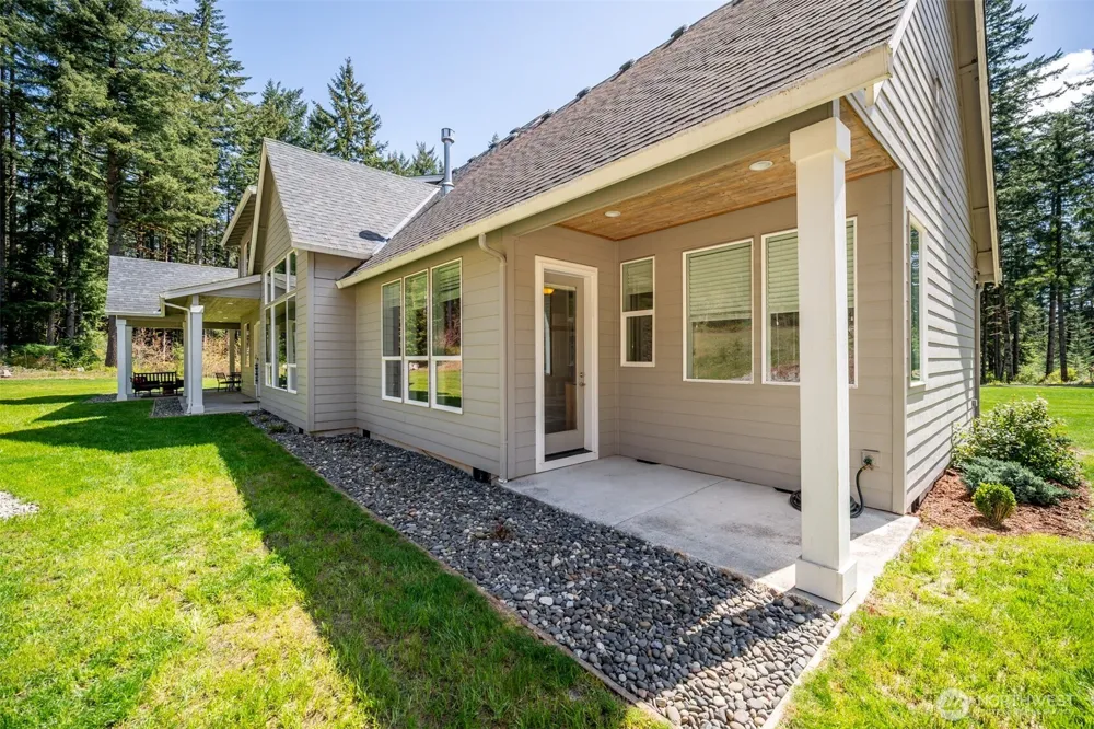 411 Five Peaks Drive Kalama, WA 98625