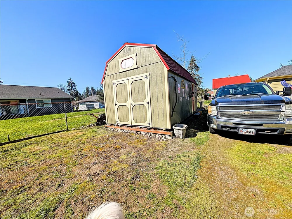 204 W Harris Avenue Oakville, WA 98568