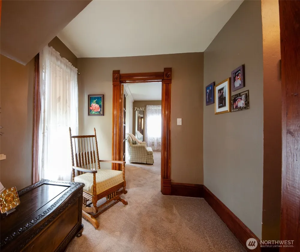 204 W Harris Avenue Oakville, WA 98568