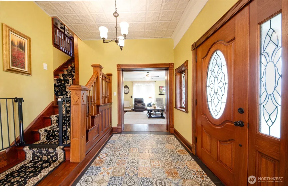 204 W Harris Avenue Oakville, WA 98568