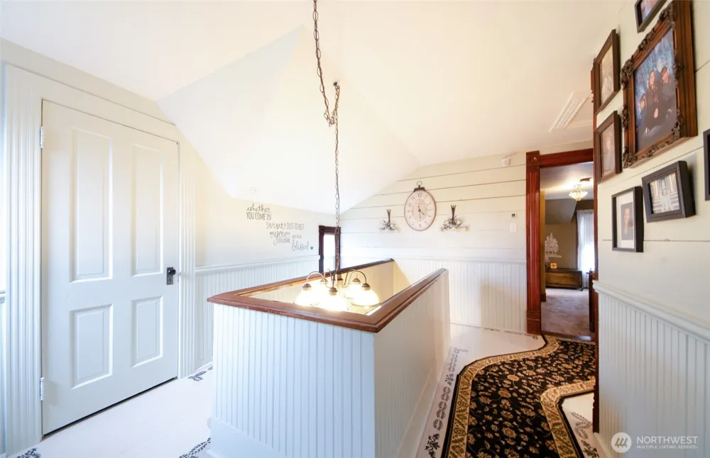 204 W Harris Avenue Oakville, WA 98568