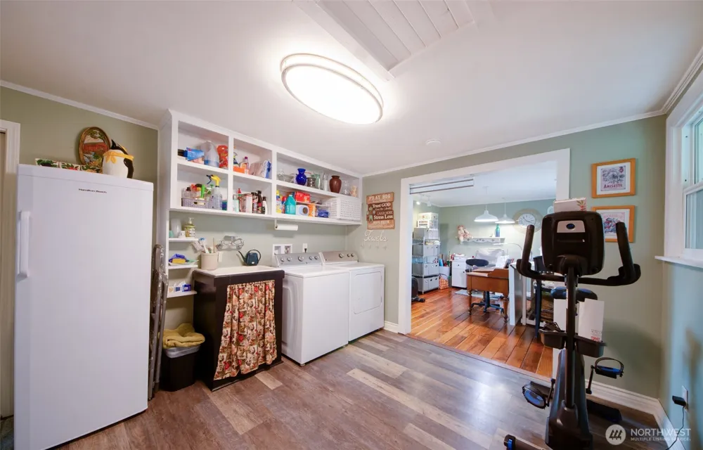204 W Harris Avenue Oakville, WA 98568