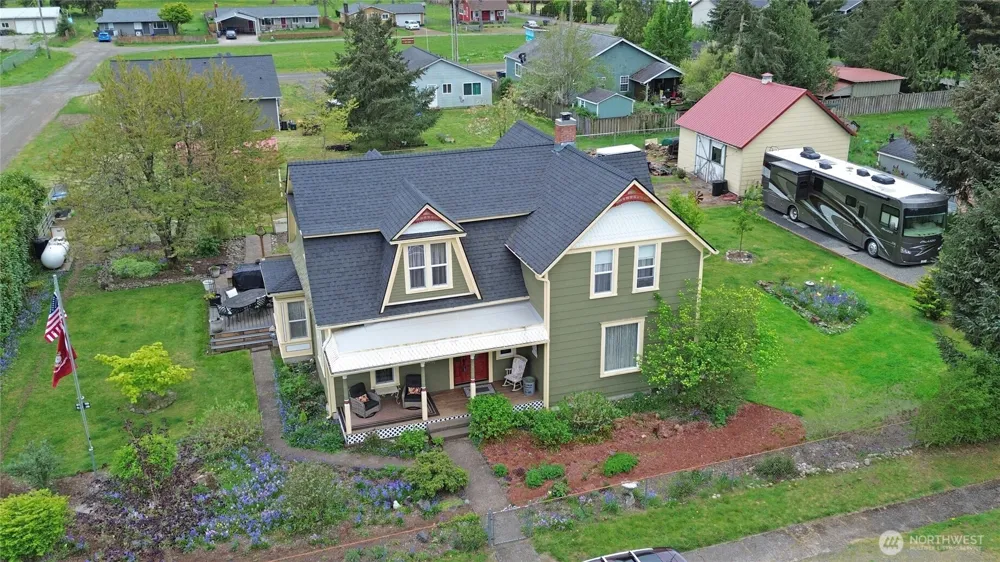 204 W Harris Avenue Oakville, WA 98568