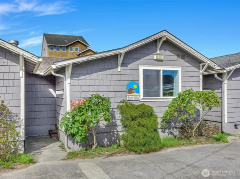 105 Ocean Beach Boulevard #4