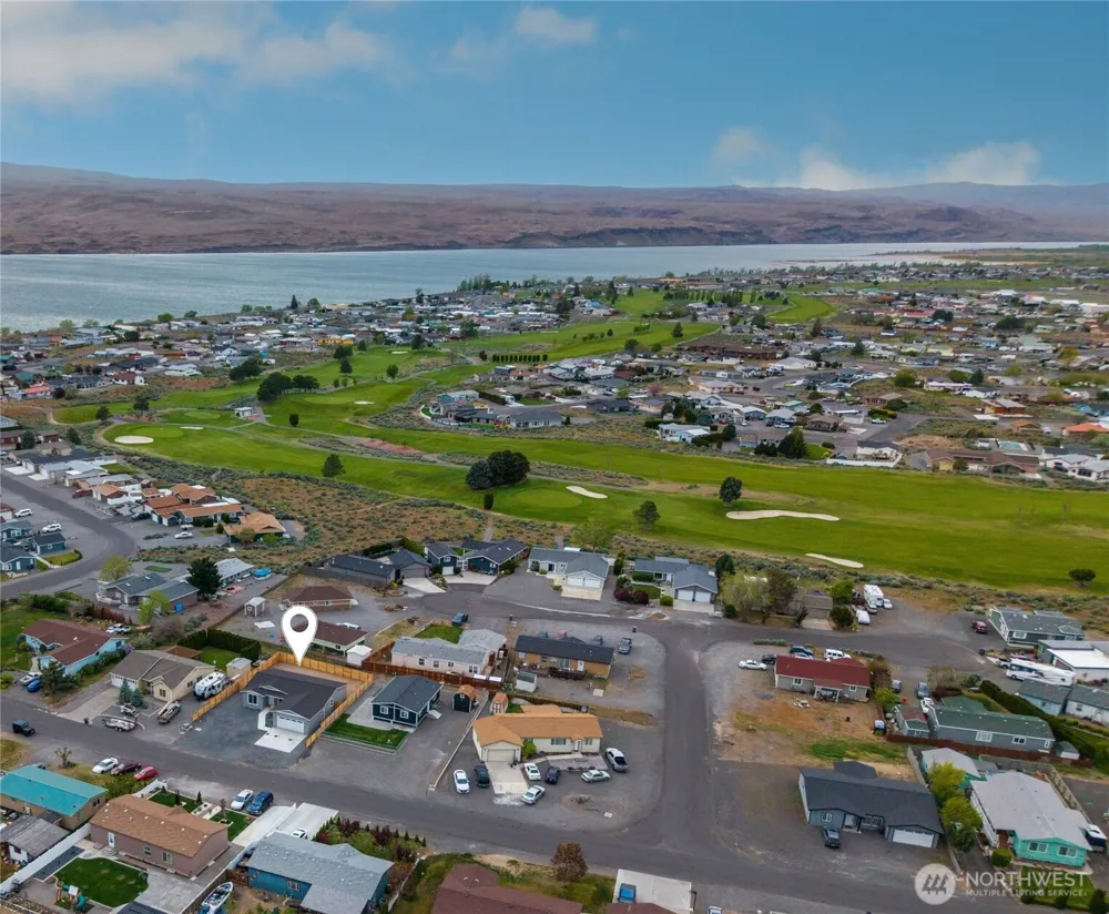 334 Spring Circle SW Mattawa, WA 99349