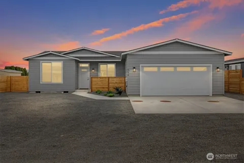 334 Spring Circle SW