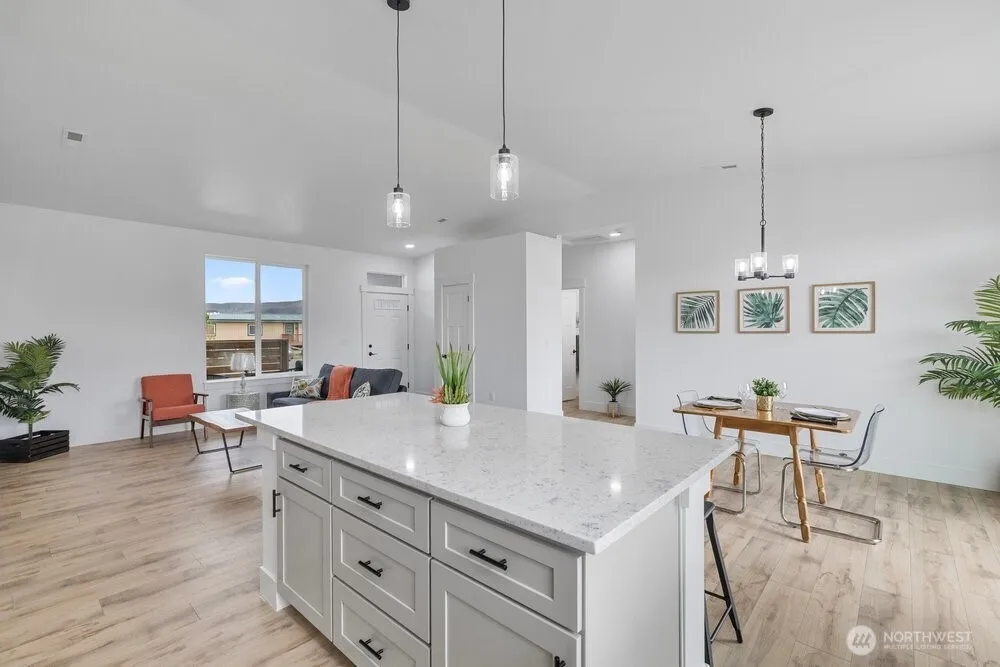 334 Spring Circle SW Mattawa, WA 99349