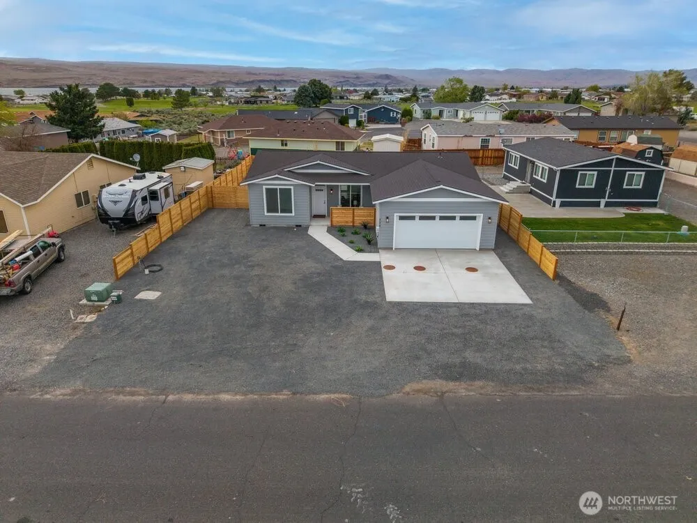334 Spring Circle SW Mattawa, WA 99349