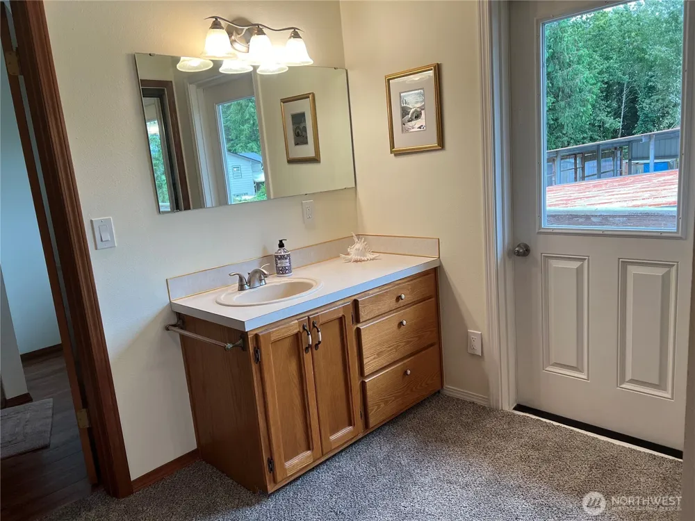 13 Raistakka Road Rosburg, WA 98643
