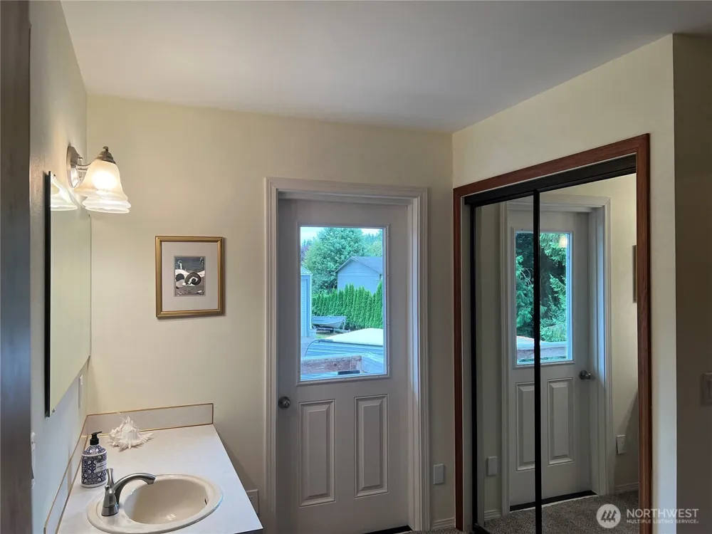 13 Raistakka Road Rosburg, WA 98643