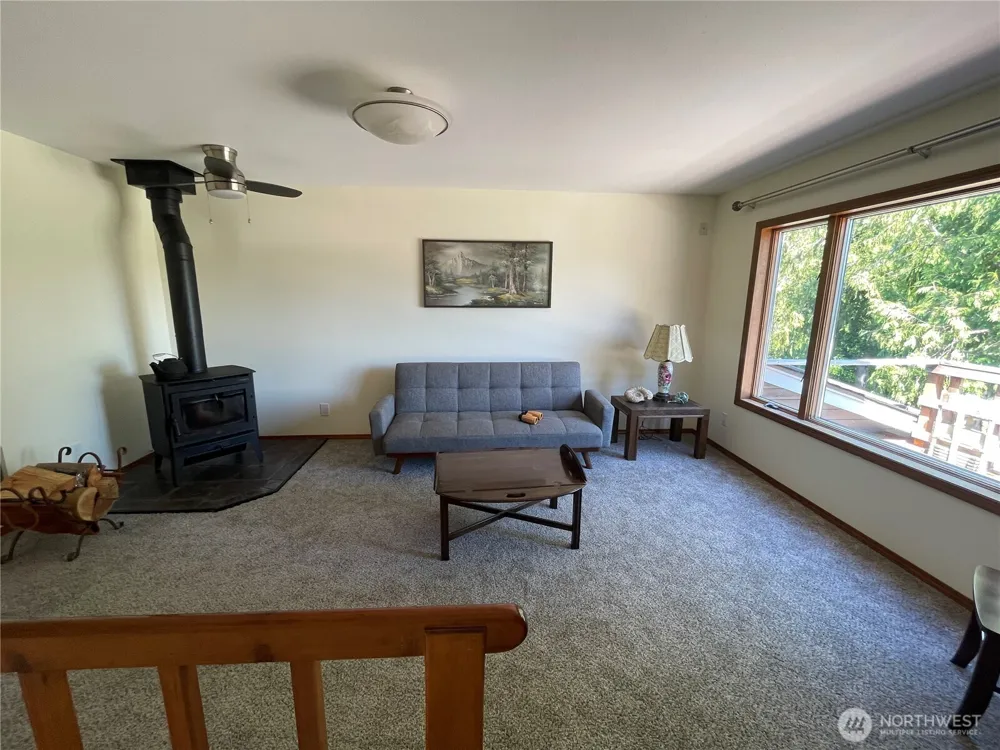 13 Raistakka Road Rosburg, WA 98643
