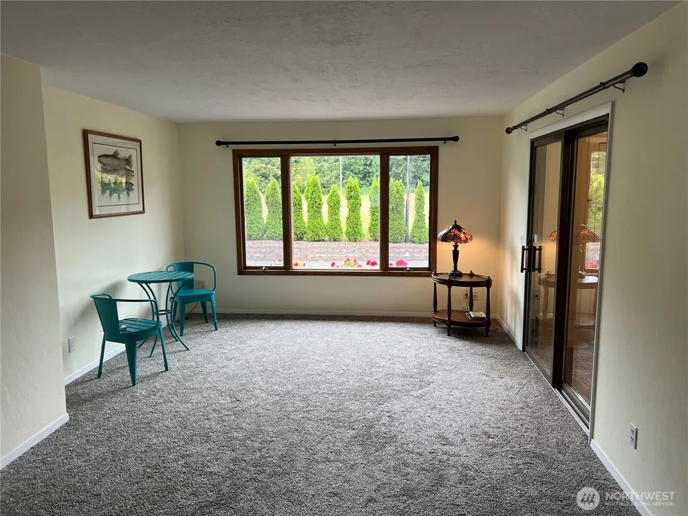 13 Raistakka Road Rosburg, WA 98643