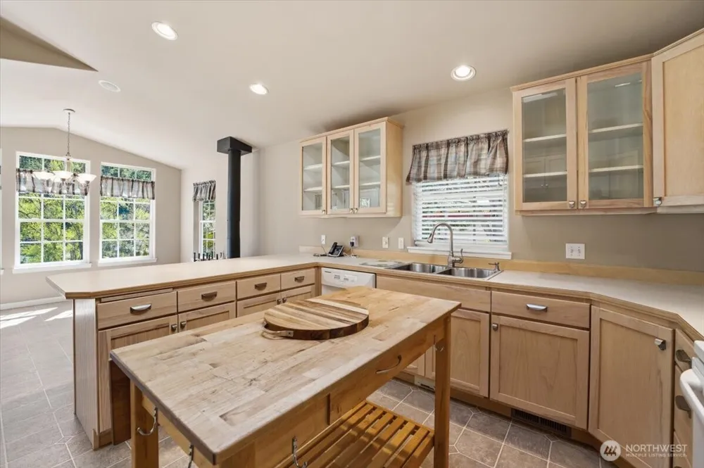 8831 Entiat River Road Entiat, WA 98822