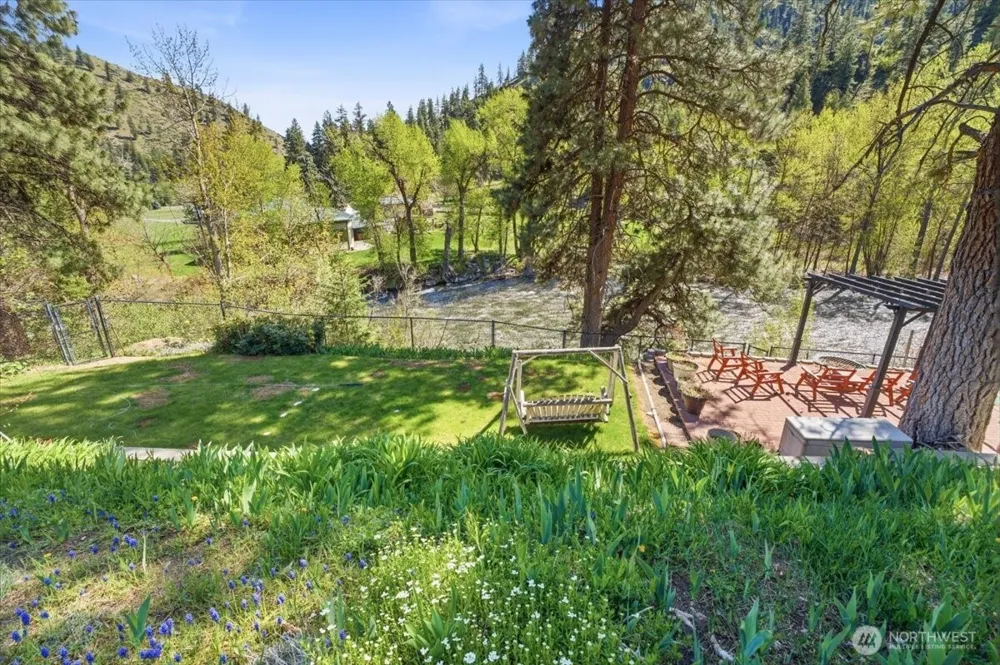 8831 Entiat River Road Entiat, WA 98822
