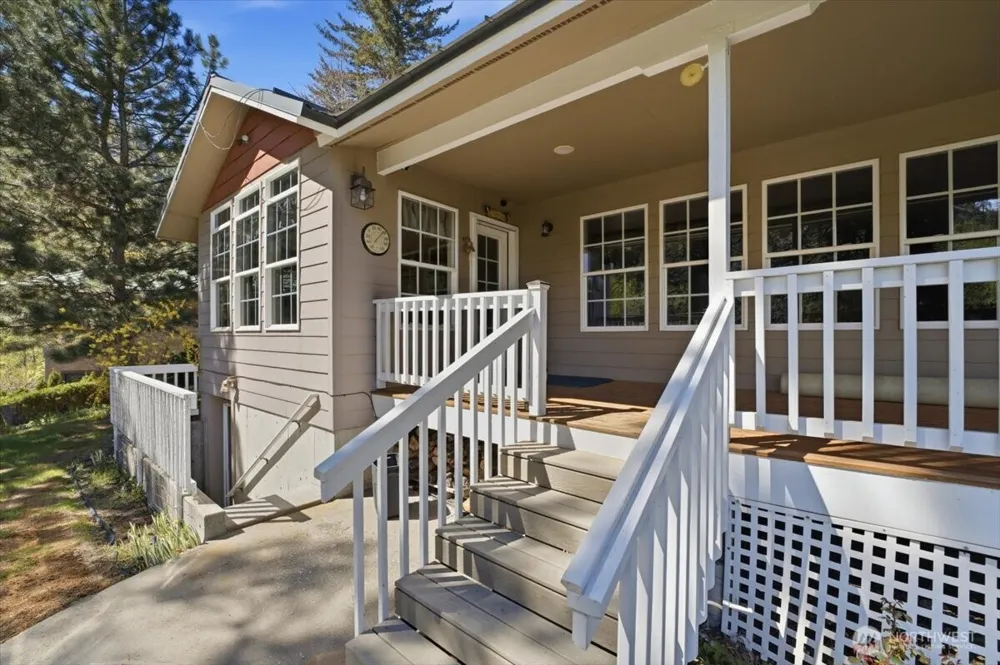 8831 Entiat River Road Entiat, WA 98822