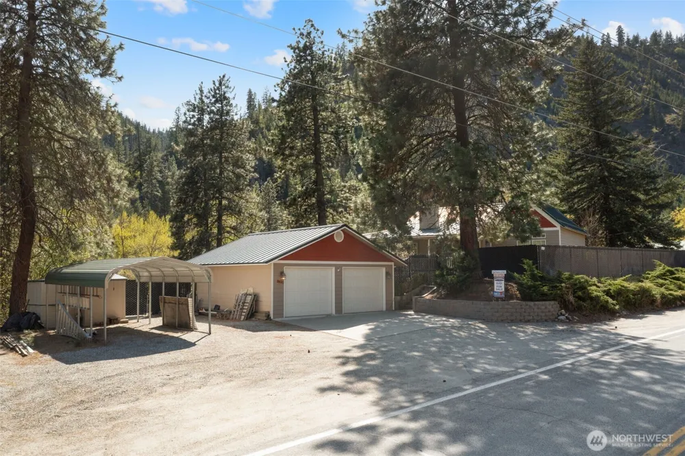 8831 Entiat River Road Entiat, WA 98822