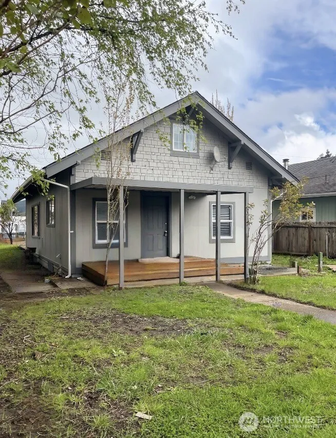 518 California Avenue South Bend, WA 98586