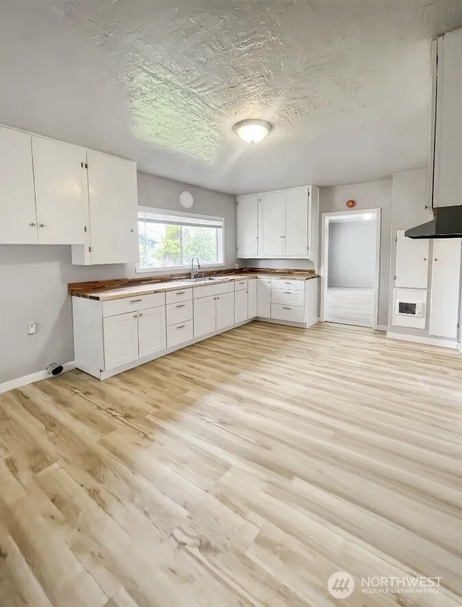 518 California Avenue South Bend, WA 98586