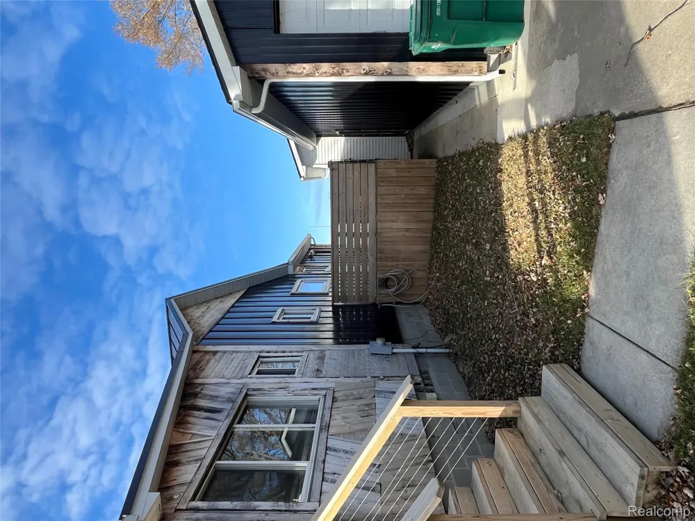 35754 Erie Drive Rockwood City, MI 48173