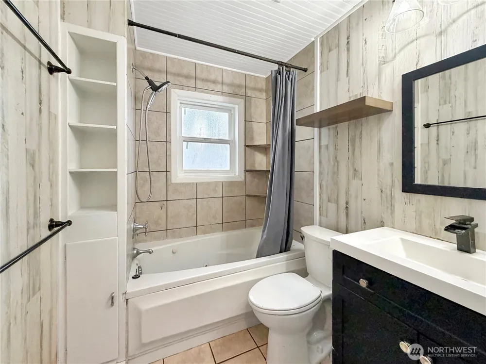 404 E Sixth Waitsburg, WA 99361