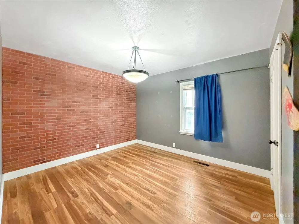 404 E Sixth Waitsburg, WA 99361