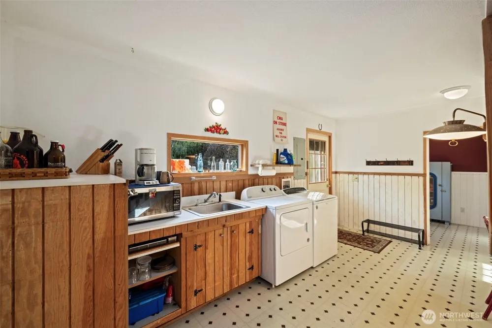 3404 Oysterville Road Oysterville, WA 98641