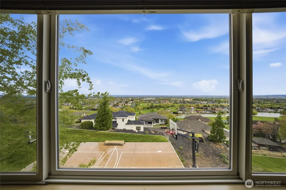 4100 W 43rd Avenue Kennewick, WA 99337
