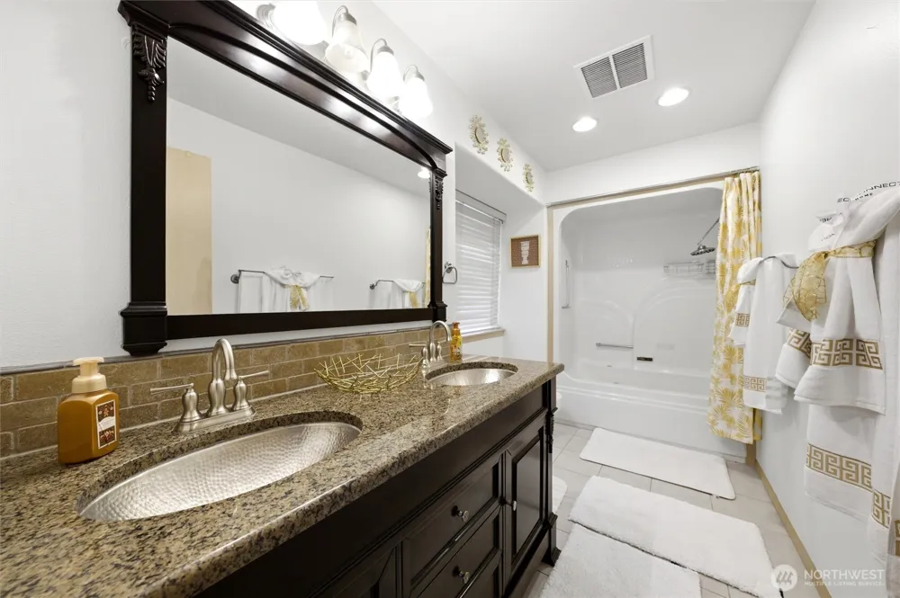 4100 W 43rd Avenue Kennewick, WA 99337