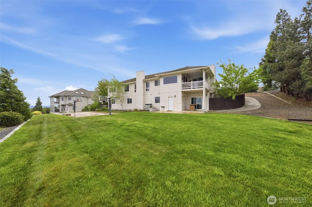 4100 W 43rd Avenue Kennewick, WA 99337