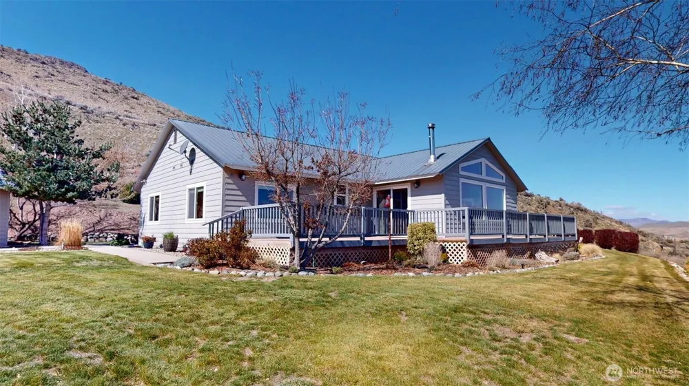 1811 Pine Creek Tonasket, WA 98855