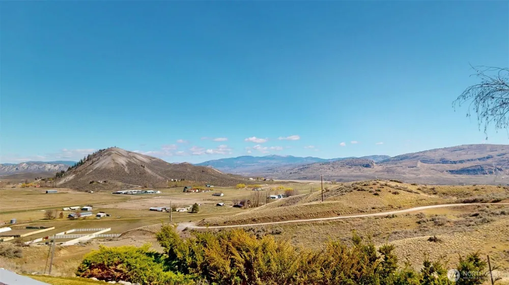 1811 Pine Creek Tonasket, WA 98855